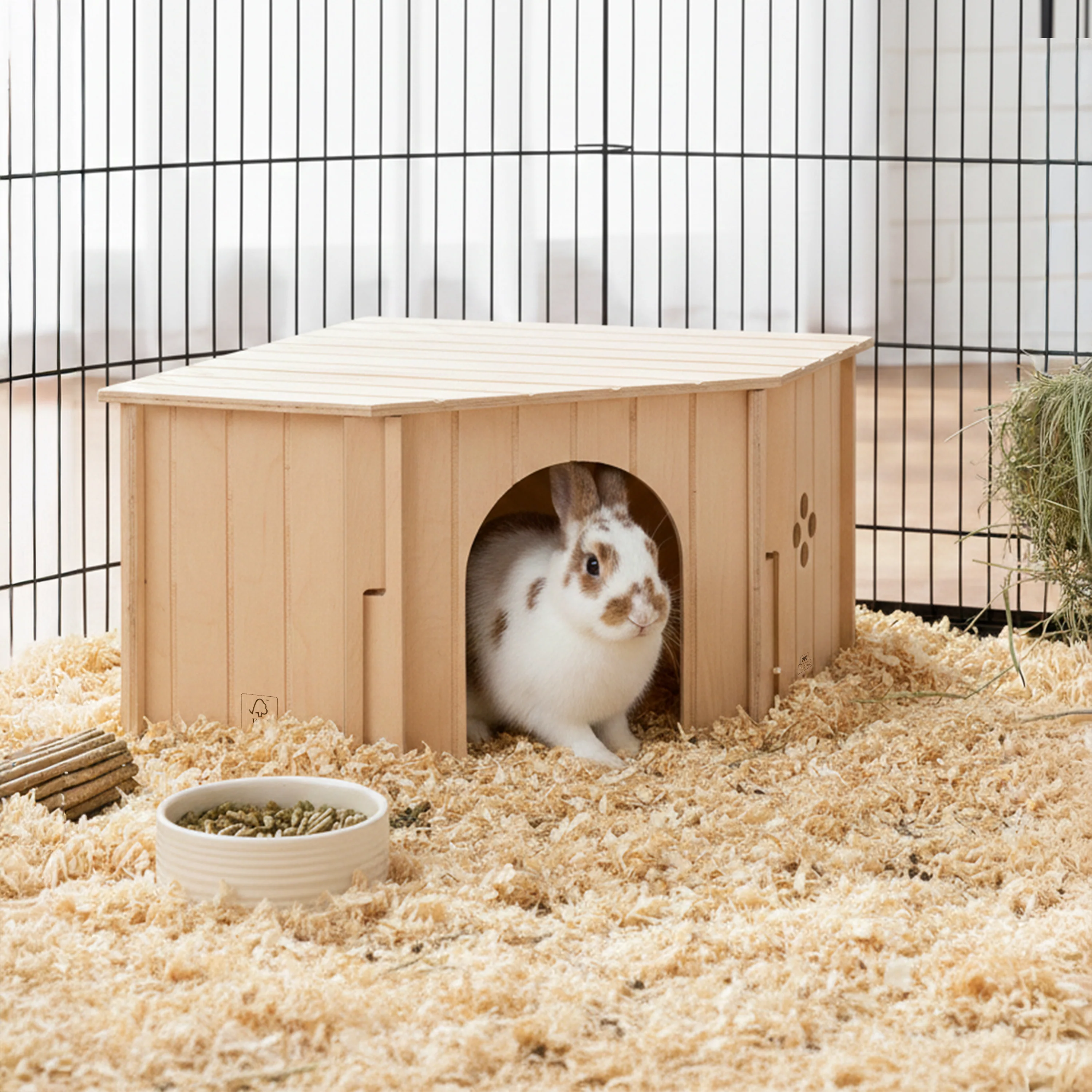 SIN CORNER Wooden Corner House for Small Animals - Image 4